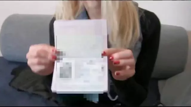 Mofos - Adolescentes varados - Anita Berlusconi - Lenguas enredadas pornografía gratis xxx