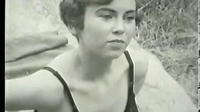 La adolescente Karla pelicula de pronografia usa y abusa de todos los agujeros