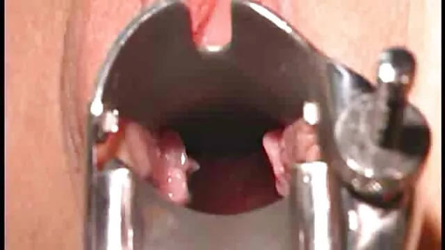 Anal estilo pornografia completa gonzo con la caliente Katie Montana de Ass Traffic