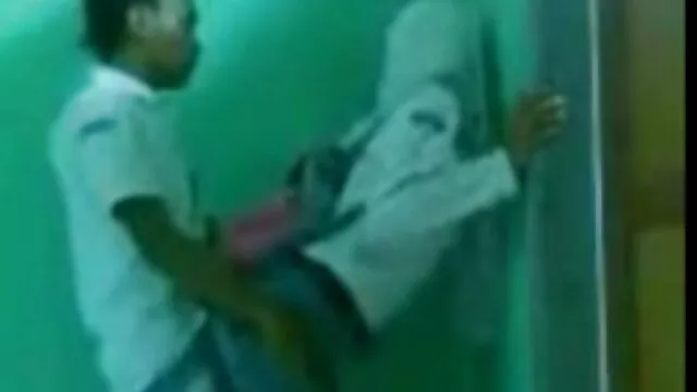 Sexo ver pornografía en acción completo con un profesor en hardcore para Miku Airi